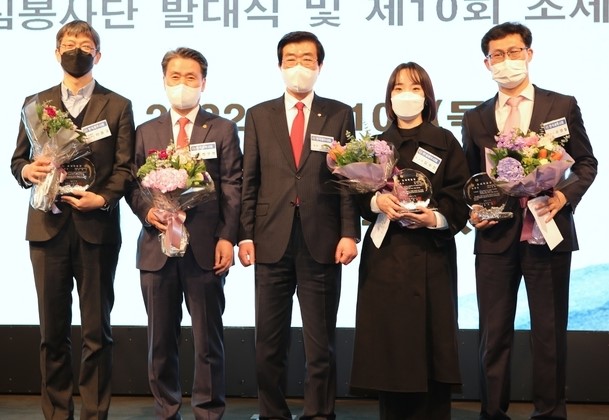 사진은 지난해 2월 10일 서울 양재동 엘타워에서 열린 한국세무사회 창립 60주년 기념 행사의 일환인 조세학술상 시상식 장면.